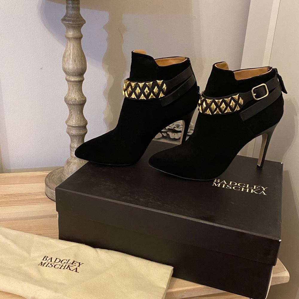 Badgley Mischka Booties